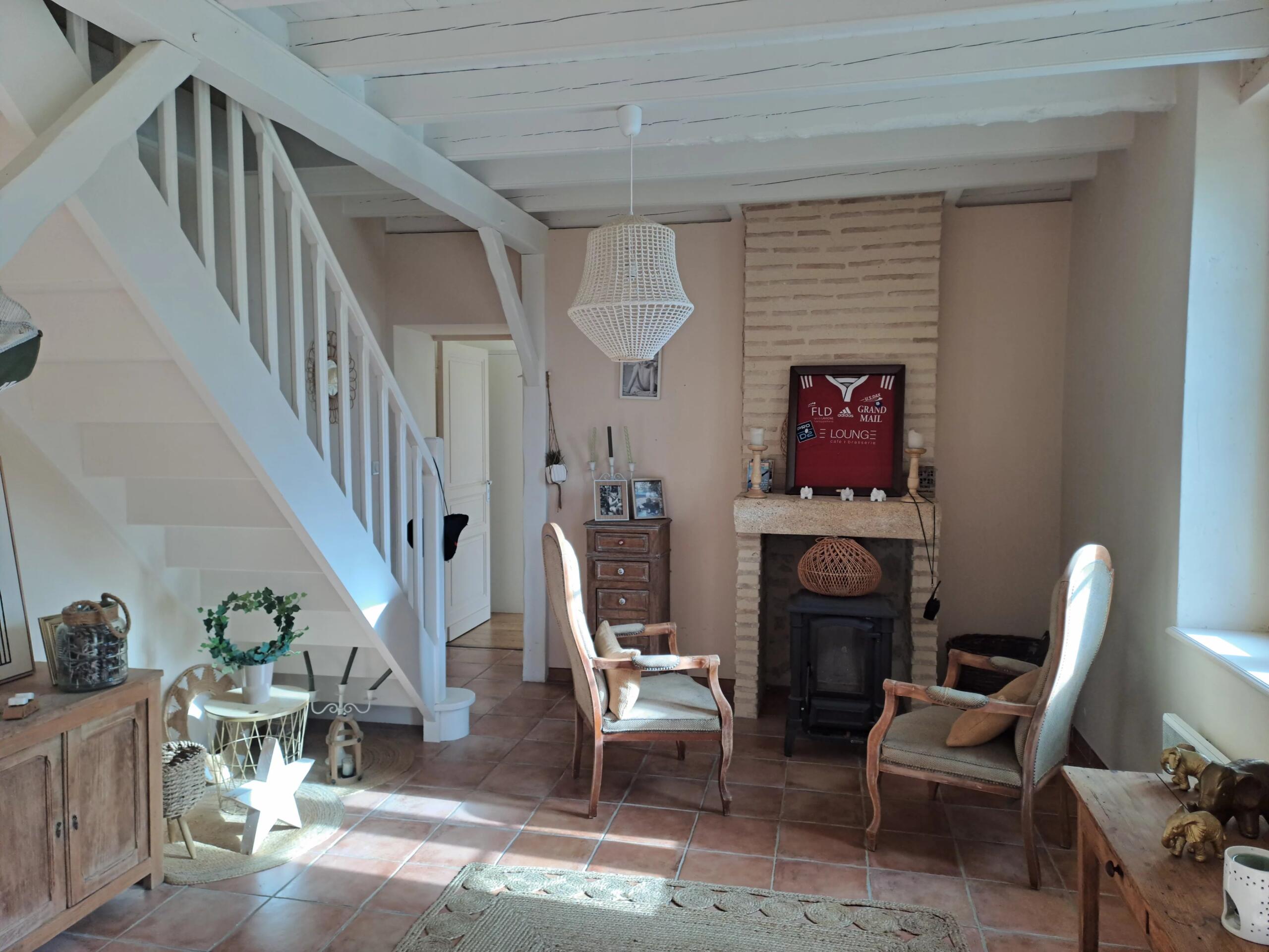 Charming, tastefully renovated house – between Sainte-Bazeille and Marmande, Aquitaine – France – BVI83122