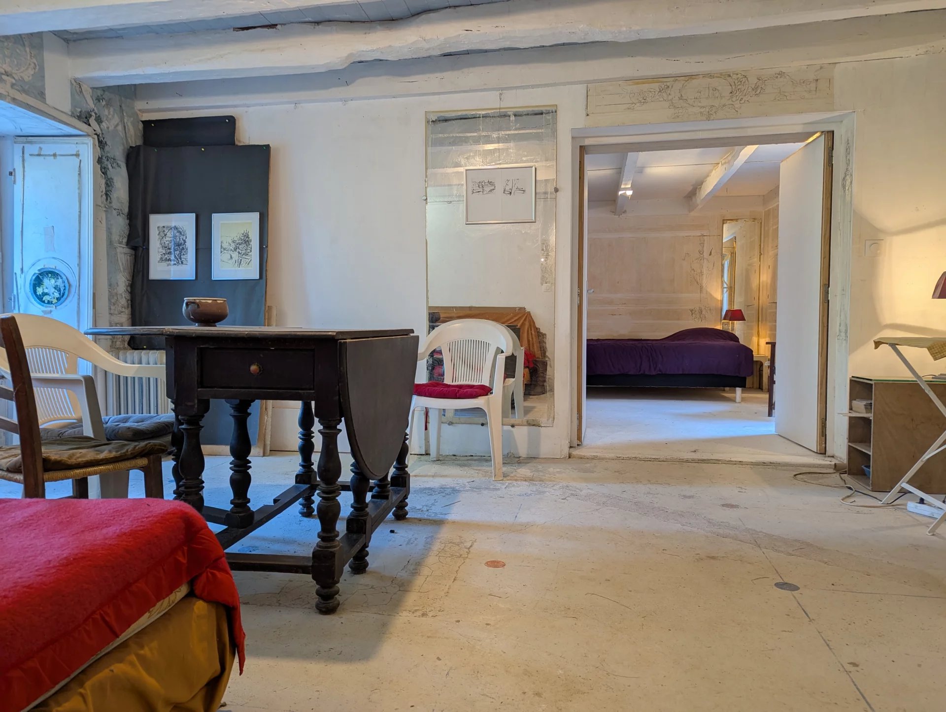 Character cottage surrounded by beautiful woodland, Poitou-Charentes – France – BVI83005