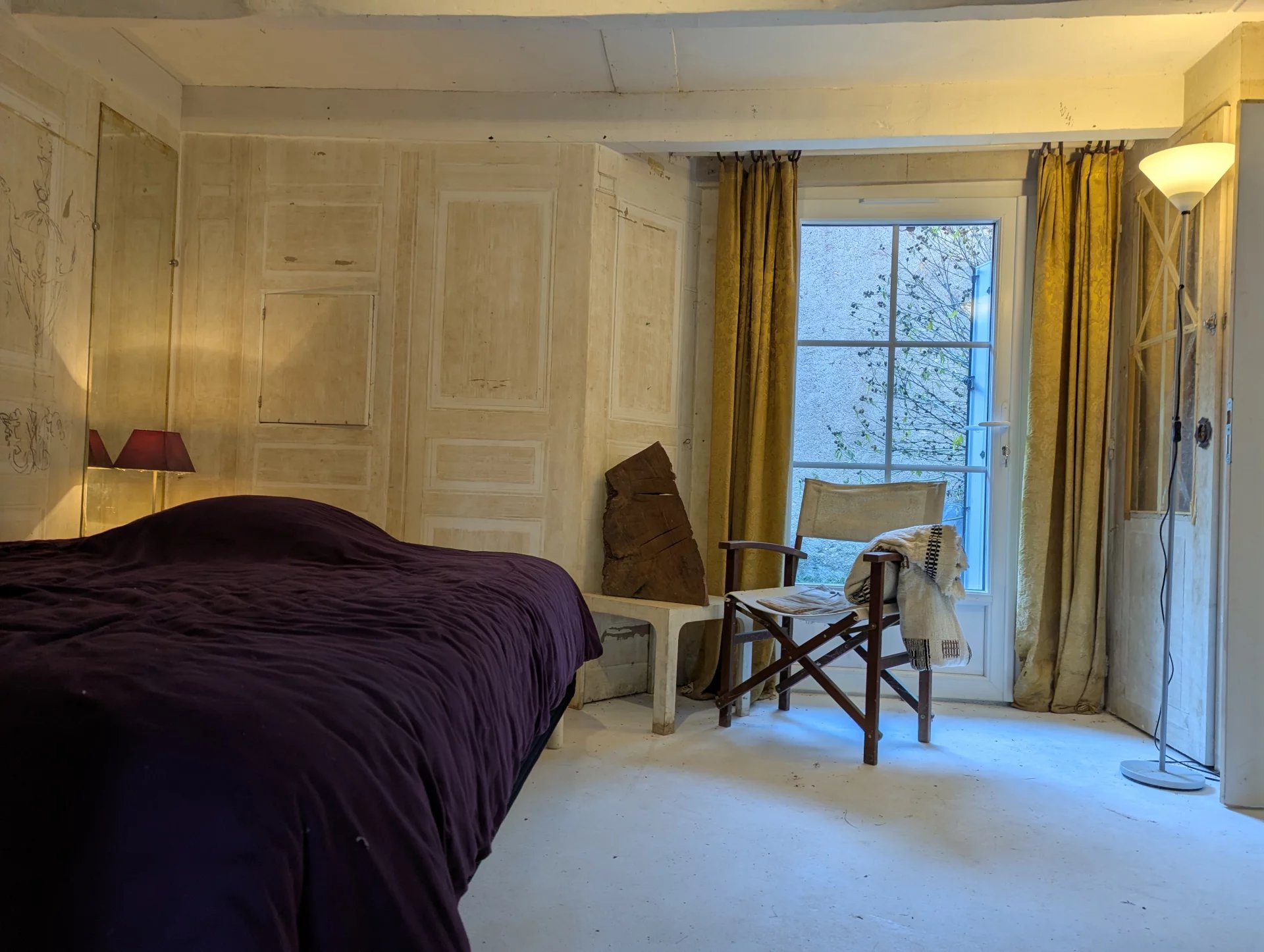 Character cottage surrounded by beautiful woodland, Poitou-Charentes – France – BVI83005