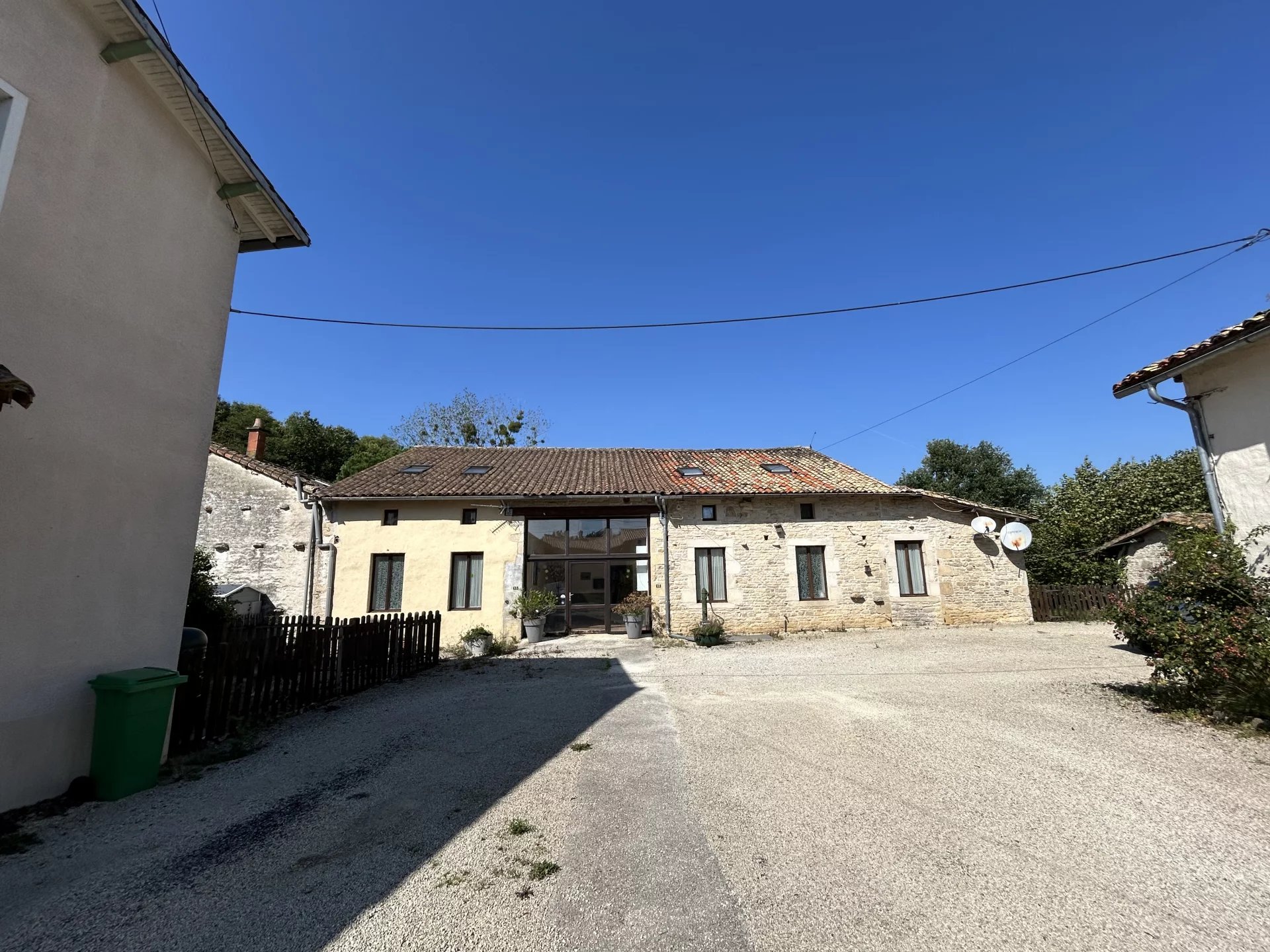 Lezay Property with Farmhouse, Gîtes and Additional House, Poitou-Charentes – France – BVI83068