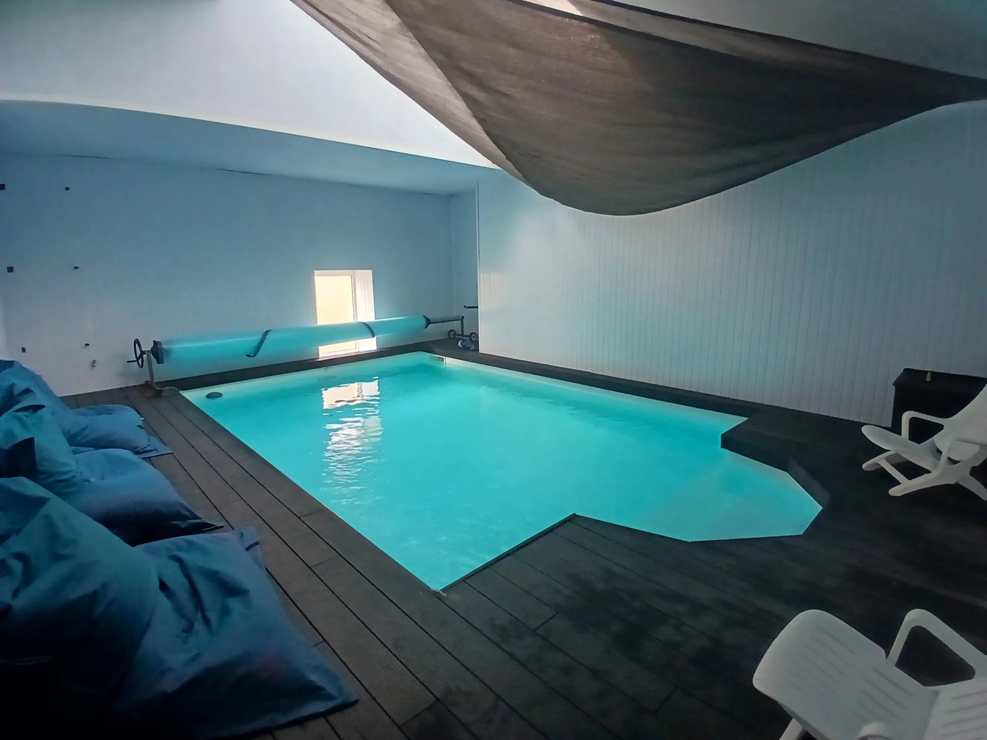 Large stone town house, prime location for bed and breakfast business, Aquitaine – France – BVI82379