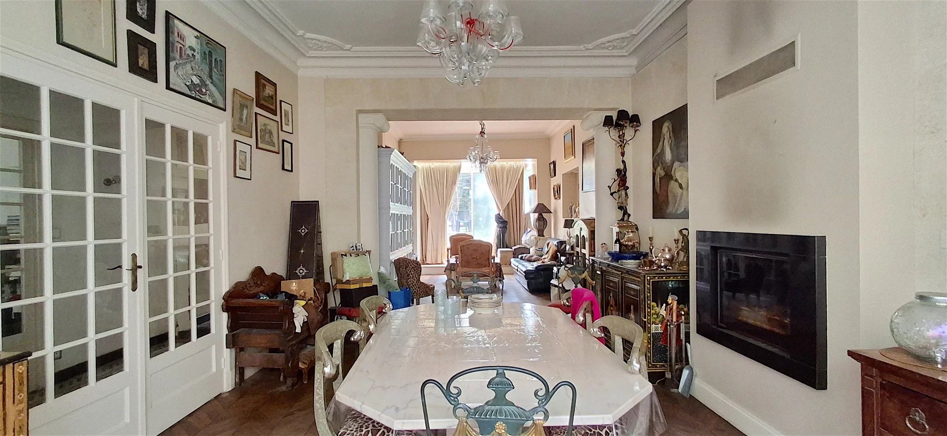 Large stone town house, prime location for bed and breakfast business, Aquitaine – France – BVI82379