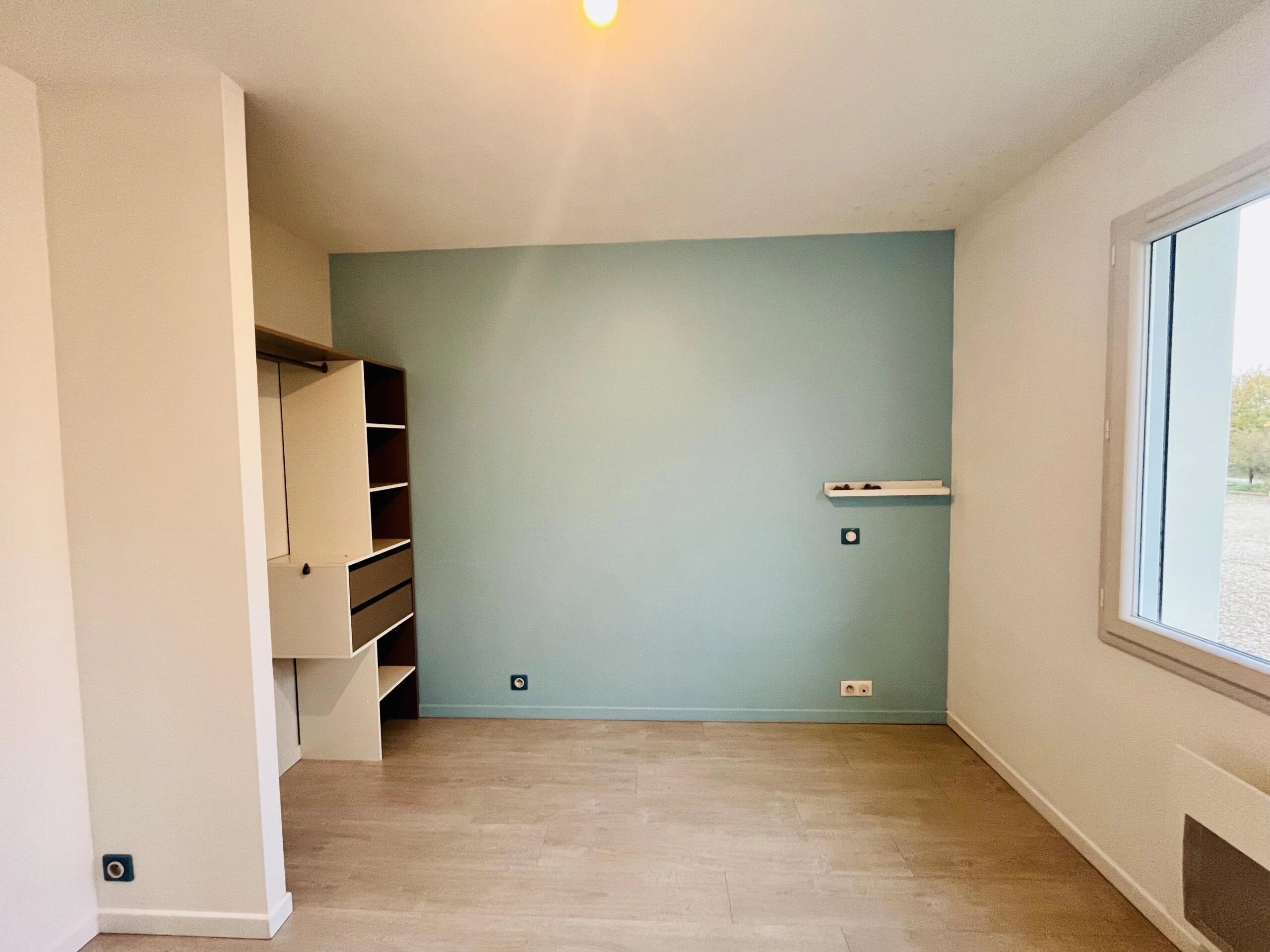 Bright single-storey modern home with garden and garage, Aquitaine – France – BVI83394