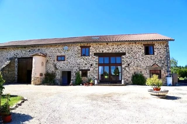 Charming family home with gite potential on 7.5ha, Limousin – France – BVI83214