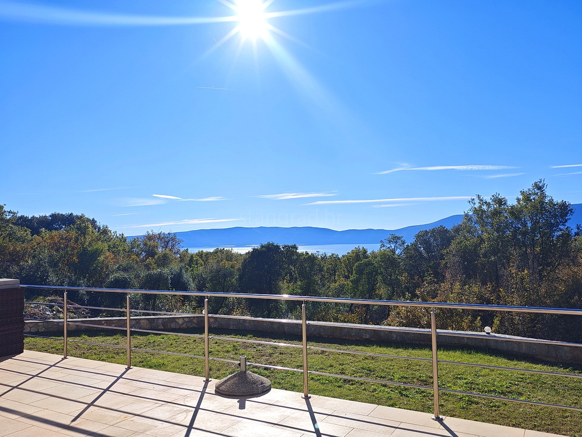 2 bedroom apartment in Krk, Croatia – 103531