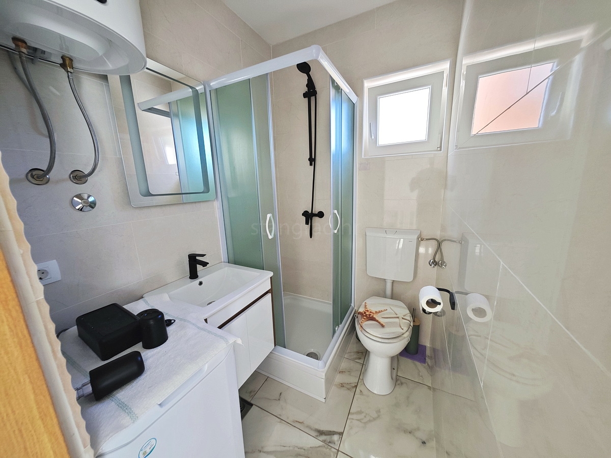 4 bedroom apartment in Baška, Croatia – 103530