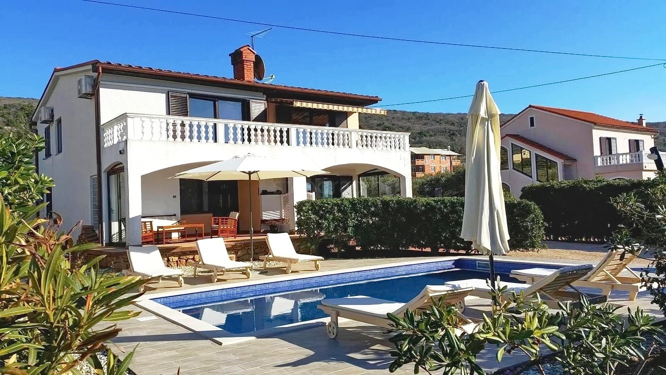 5 bedroom villa in Punat, Croatia – 103523