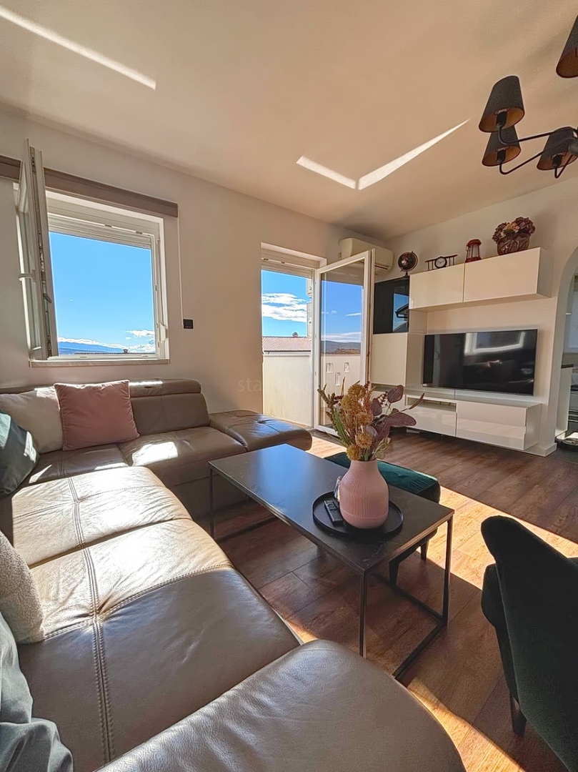 3 bedroom apartment in Krk, Croatia – 103522