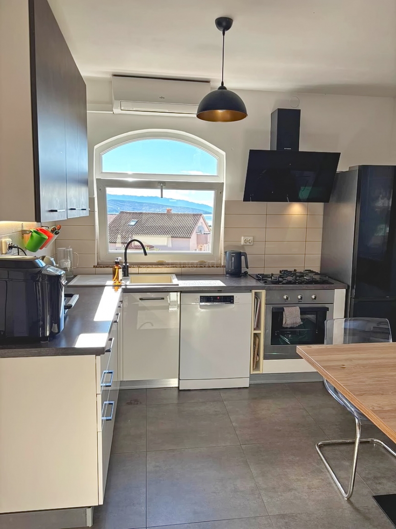 3 bedroom apartment in Krk, Croatia – 103522