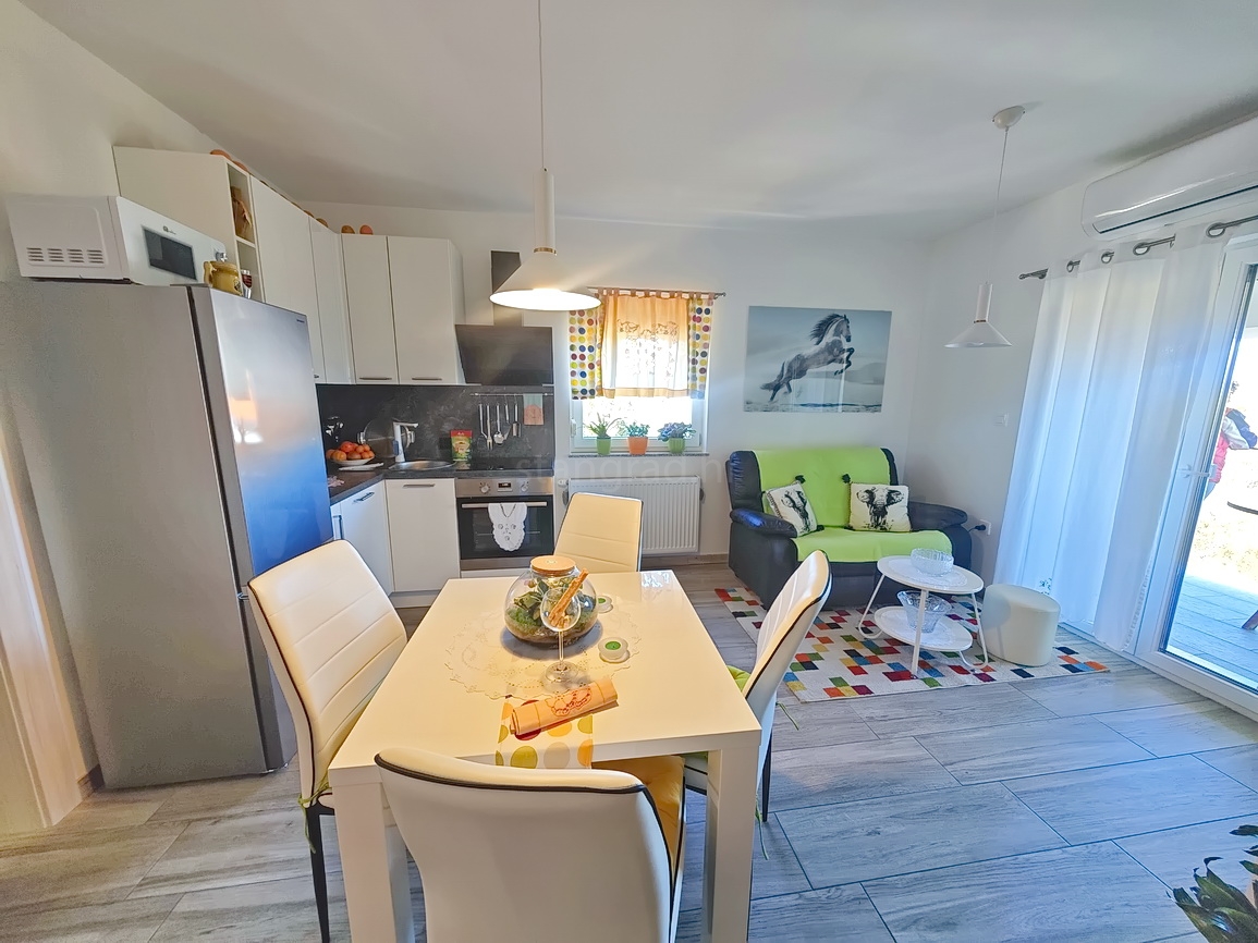 2 bedroom apartment in Dobrinj, Croatia – 103519