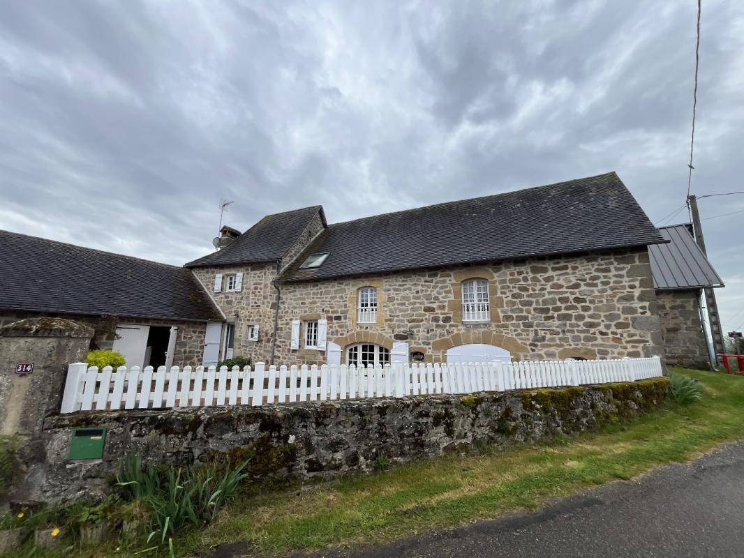 2 bedroom corps de ferme in Curemonte, Corrèze, France