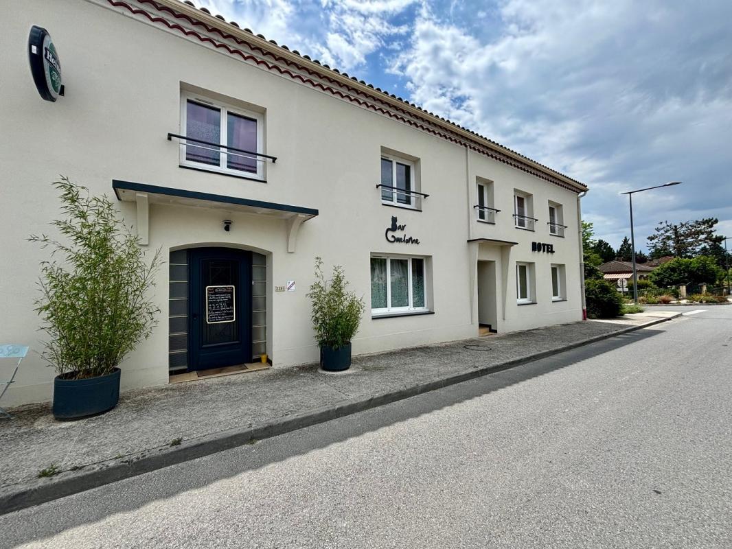 hotel restaurant in Montcuq, Lot, France – D9837971083A4A2C