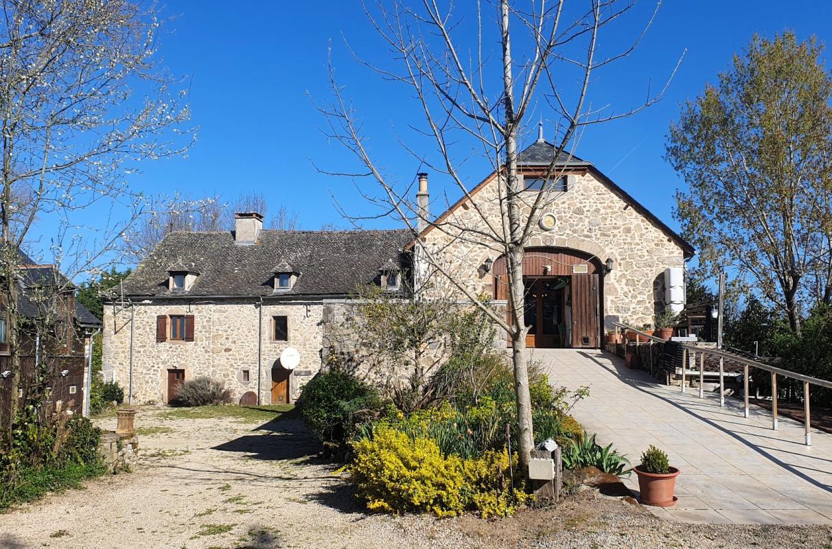 4 bedroom corps de ferme in Morlhon Le Haut, Aveyron, France – 329F752537684AFB