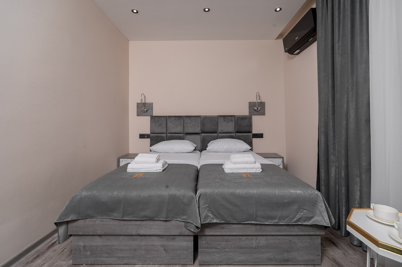 20 bedroom Hotel in Dobre Vode, Montenegro – CMM53317