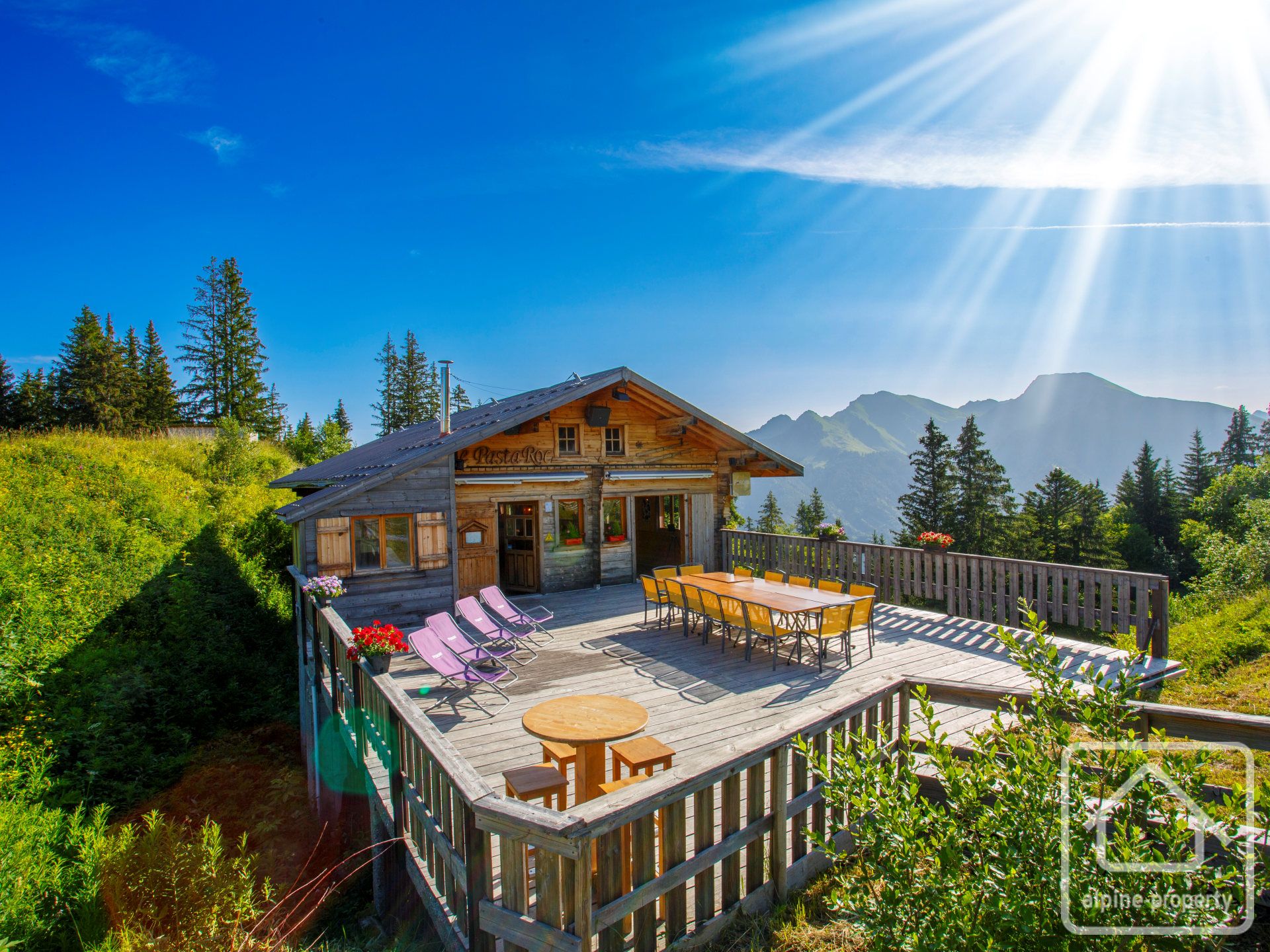 An Alpine Chalet Right On The Ski Slopes With Magnificent Views And An Incomparable Location. – CHALETROCDENFER