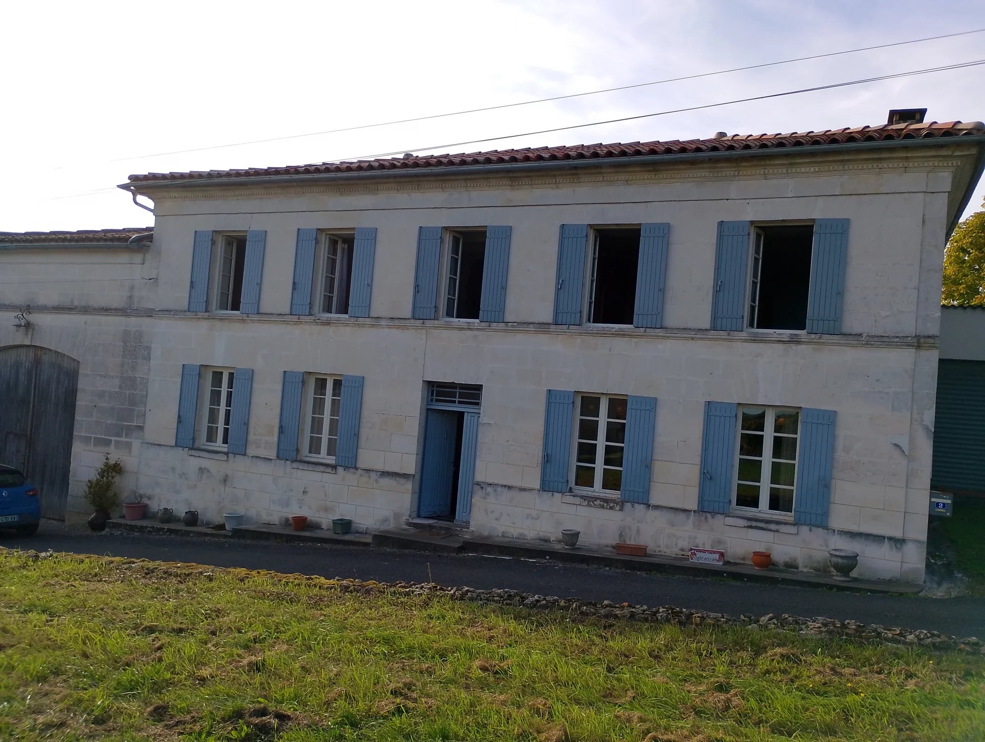 Near Jonsac, Poitou-Charentes – France – BVI83087