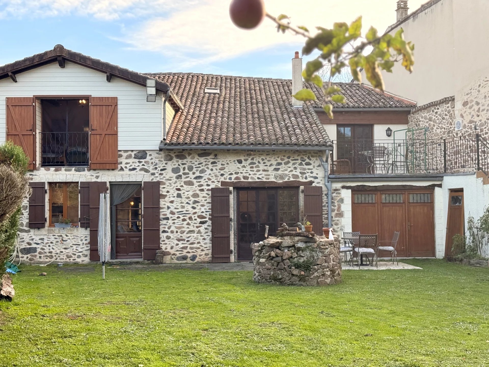 Exceptional stone home in Exideuil-sur-Vienne – spacious, immaculate, and ready to move straight into, Aquitaine – France – BVI83402