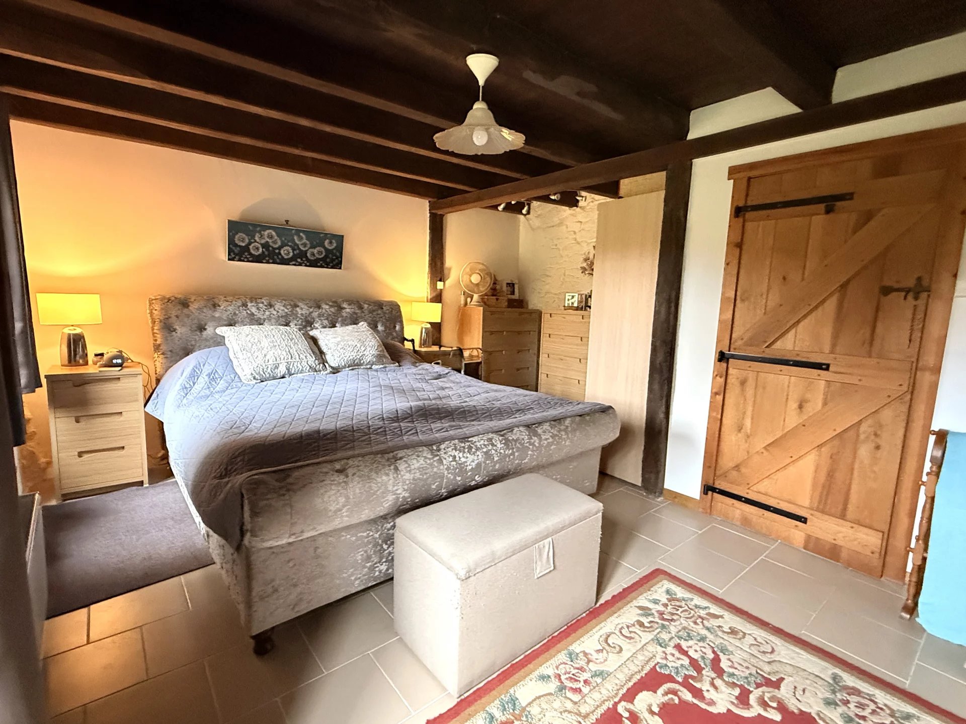 Charming stone home in a peaceful hamlet near Saulgond, Poitou-Charentes – France – BVI82636