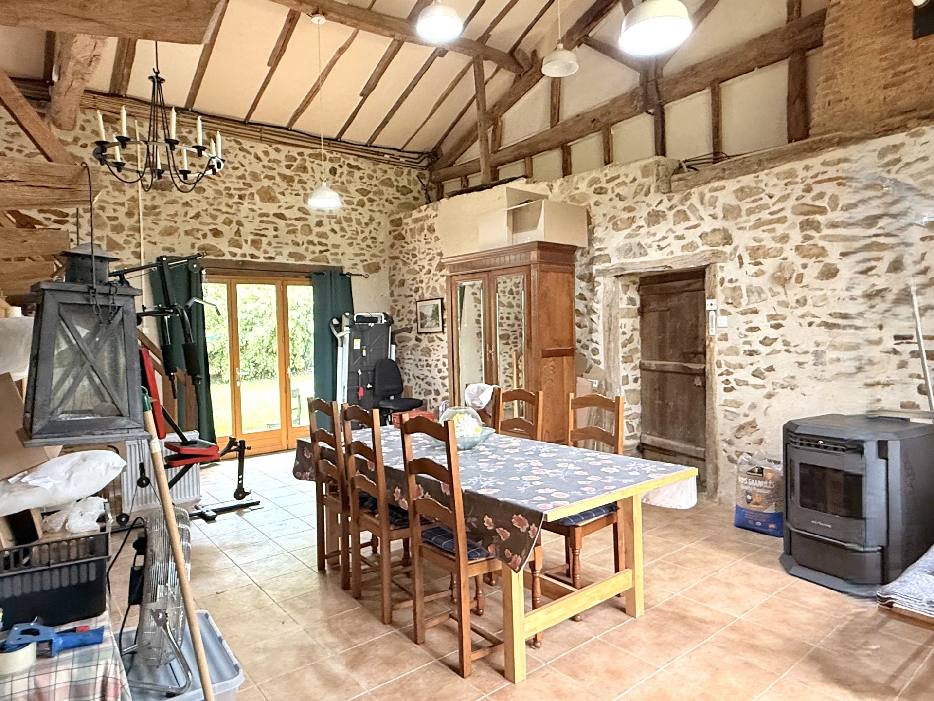 Charming stone home in a peaceful hamlet near Saulgond, Poitou-Charentes – France – BVI82636