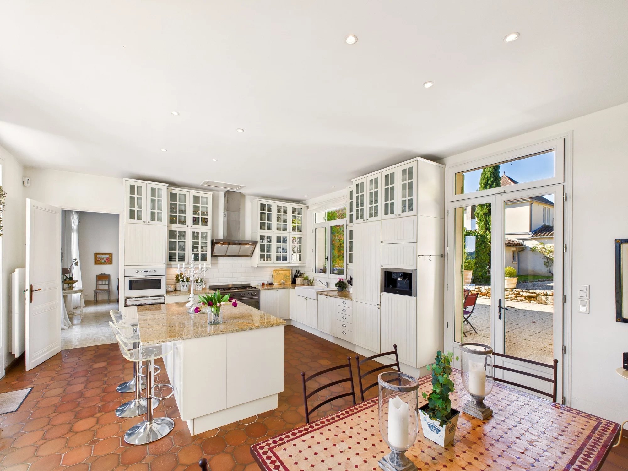 Luxury Country Estate with Pool & Guest Houses, Aquitaine – France – BVI82981