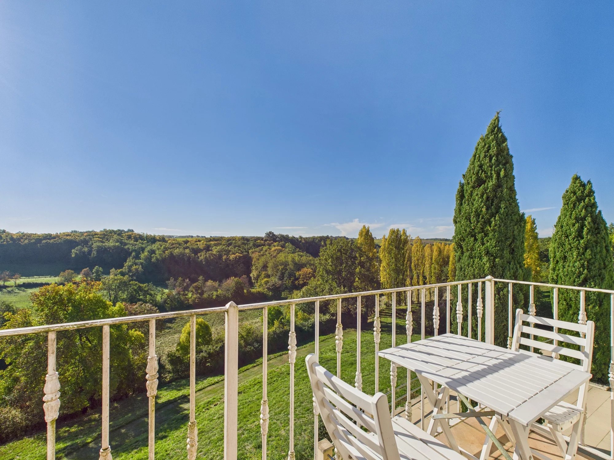 Luxury Country Estate with Pool & Guest Houses, Aquitaine – France – BVI82981