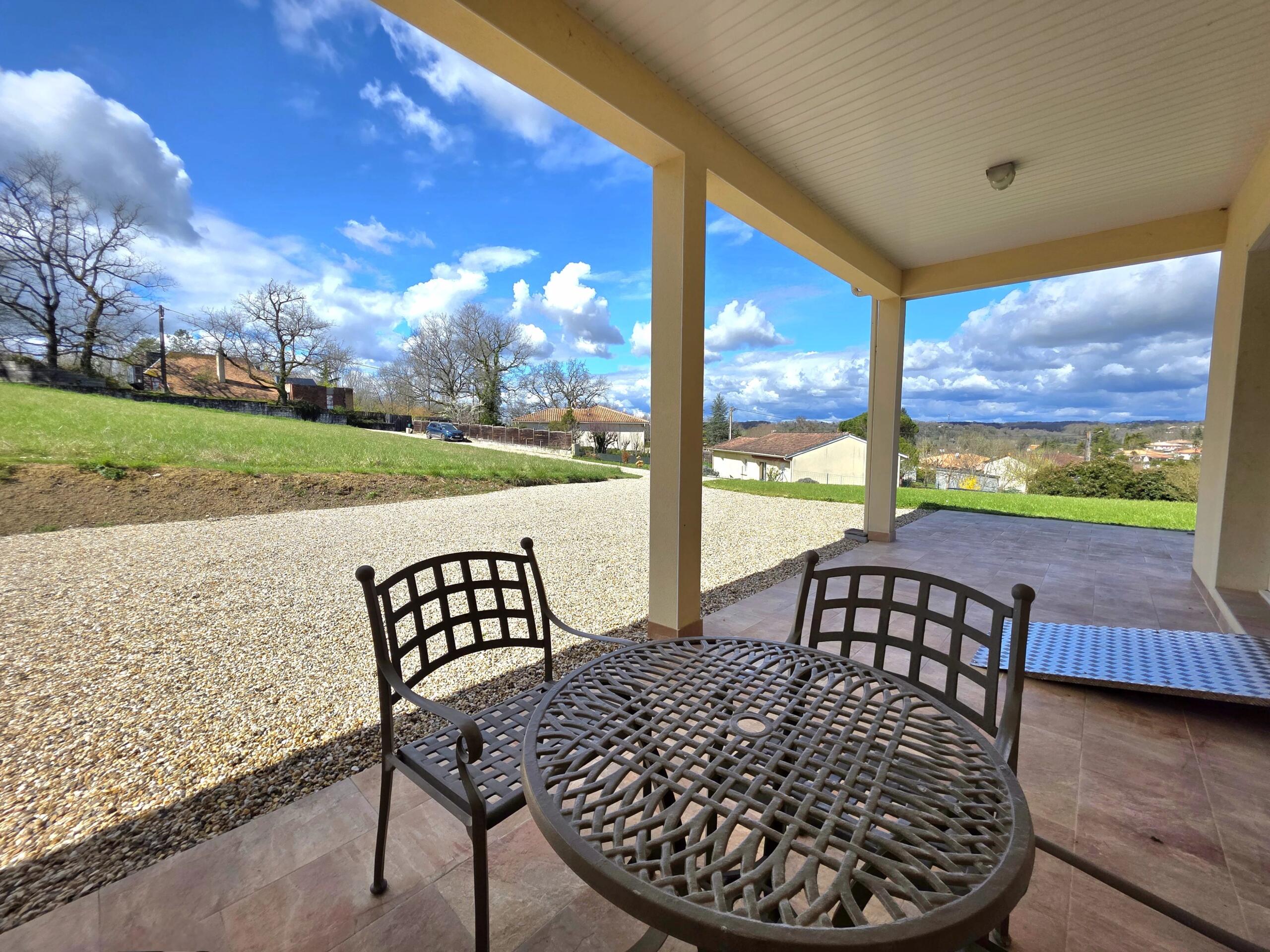 Light and Spacious 3 bed bungalow walkable to EYMET, Aquitaine – France – BVI79128