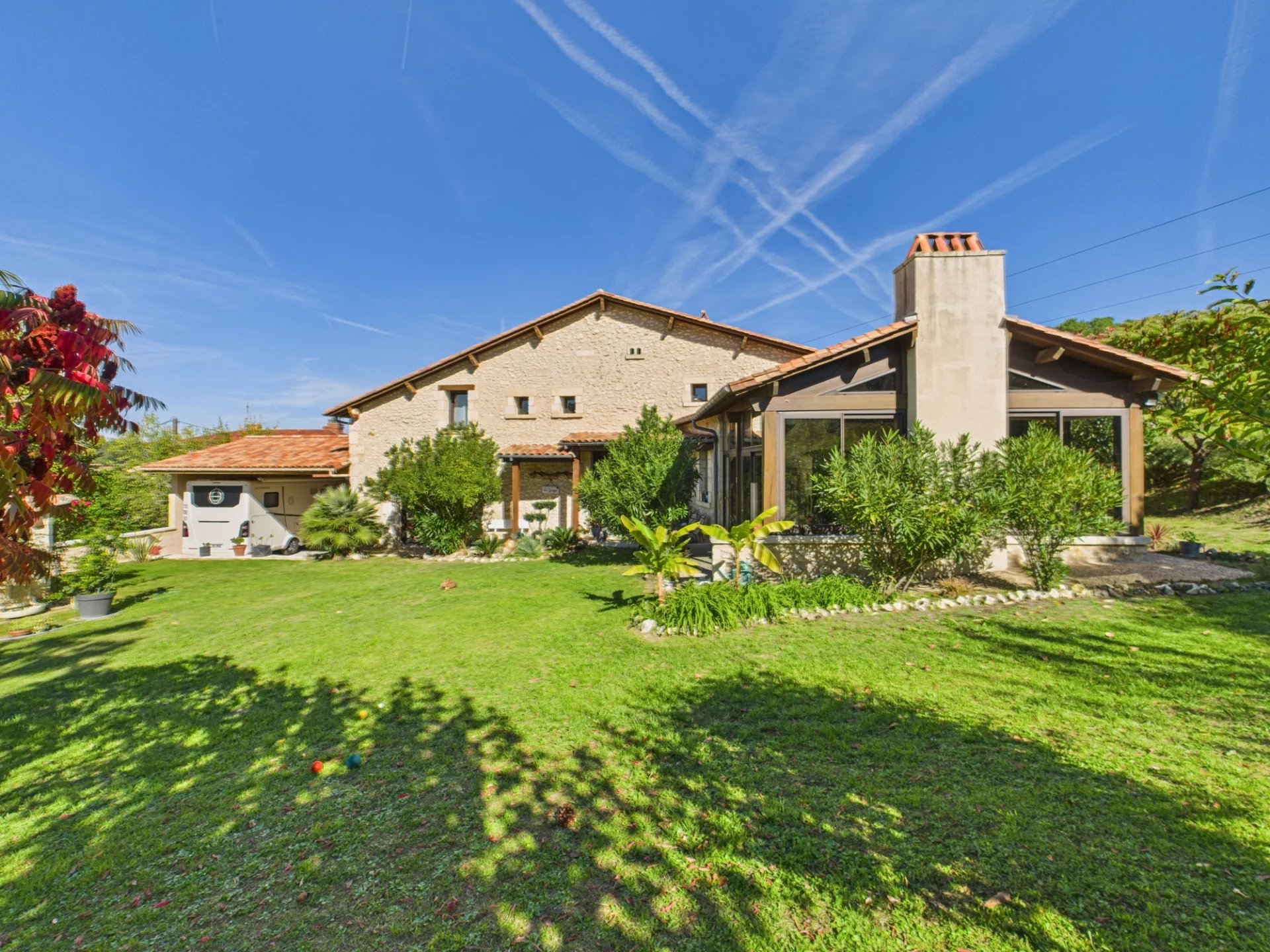 5-bedroom stone house renovated with elegance and modernity, Aquitaine – France – BVI81975