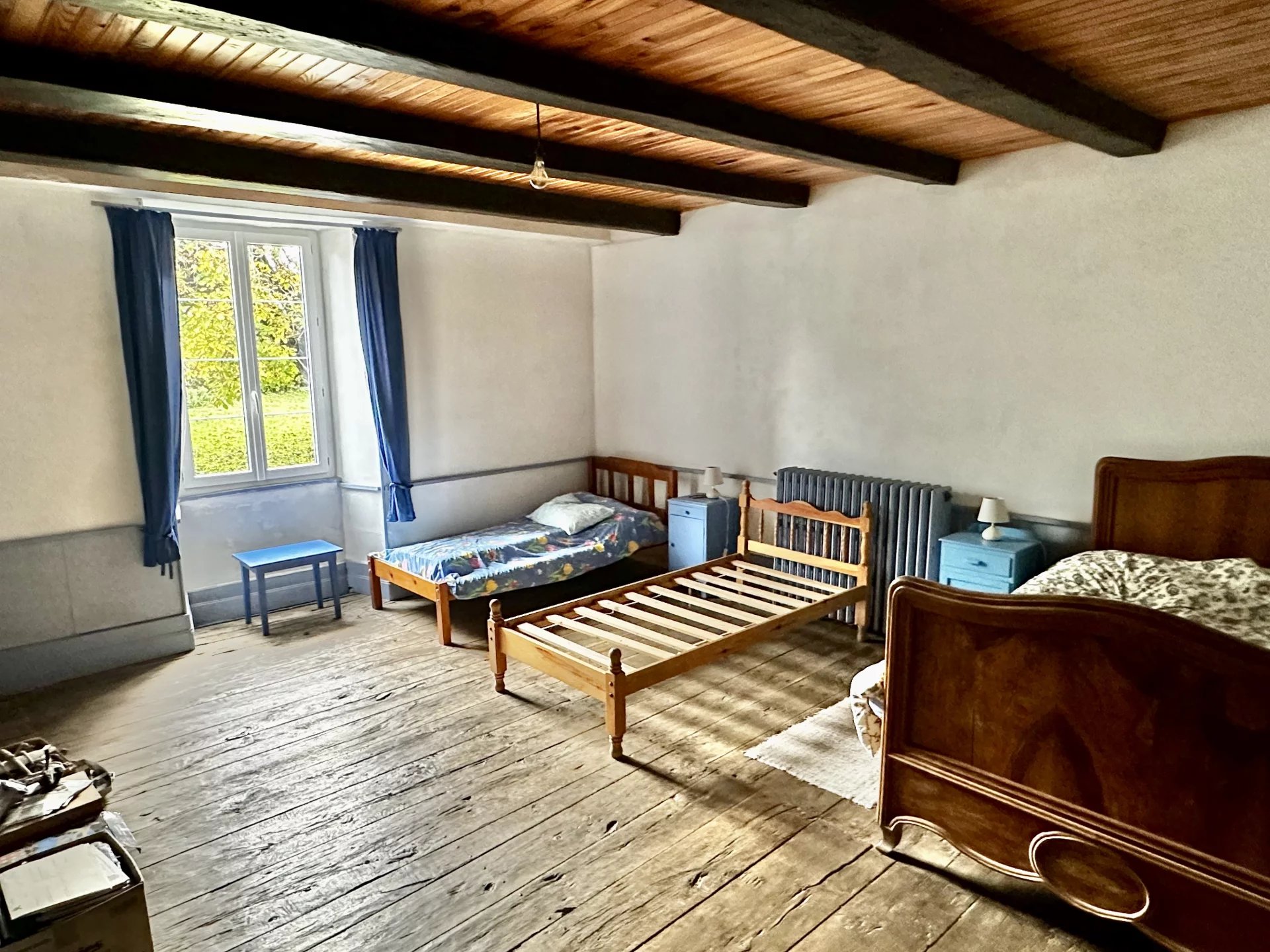 Historic home with pool and 3 gîtes with no near neighbours, Poitou-Charentes – France – BVI63598