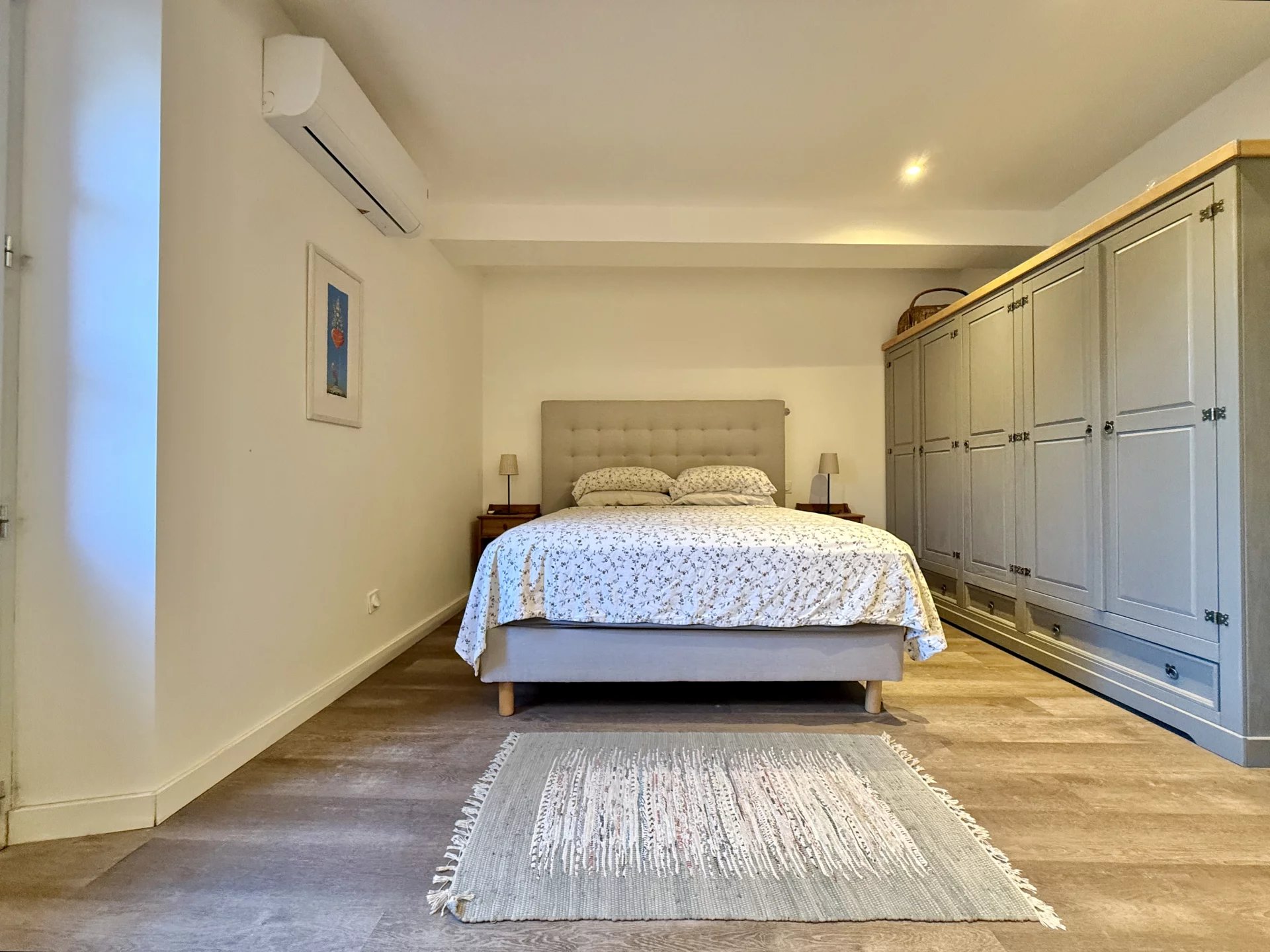 A rare find – Renovated townhouse with large garden and pool in Carcassone’s Medieval district, Languedoc-Roussillon – France – BVI79730