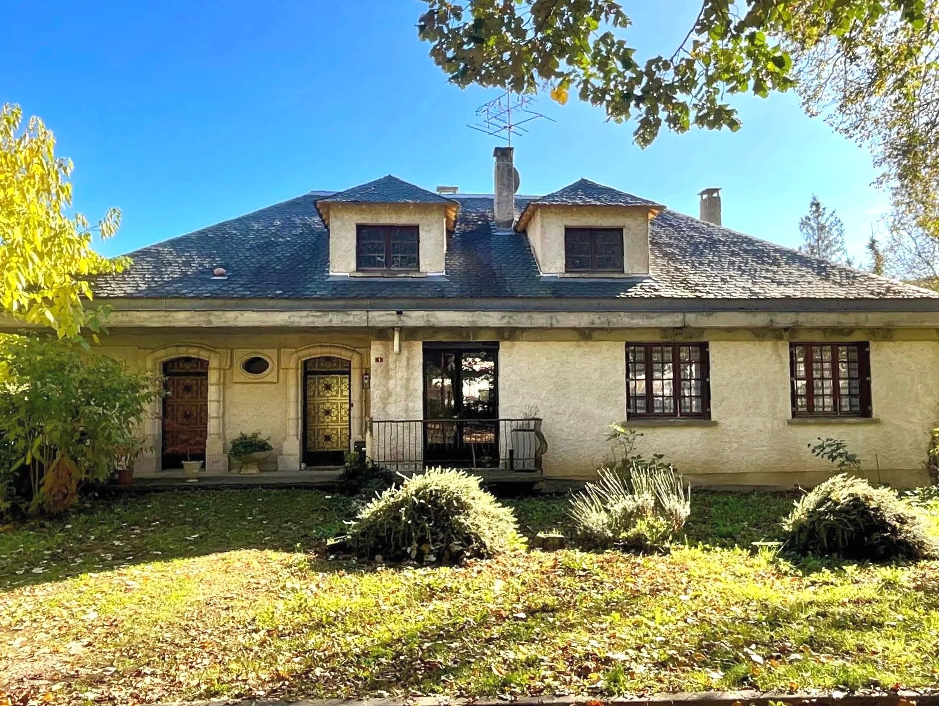 Versatile 4-Bedroom Villa with River Views and Huge Potential, Midi-Pyrénées – France – BVI80223