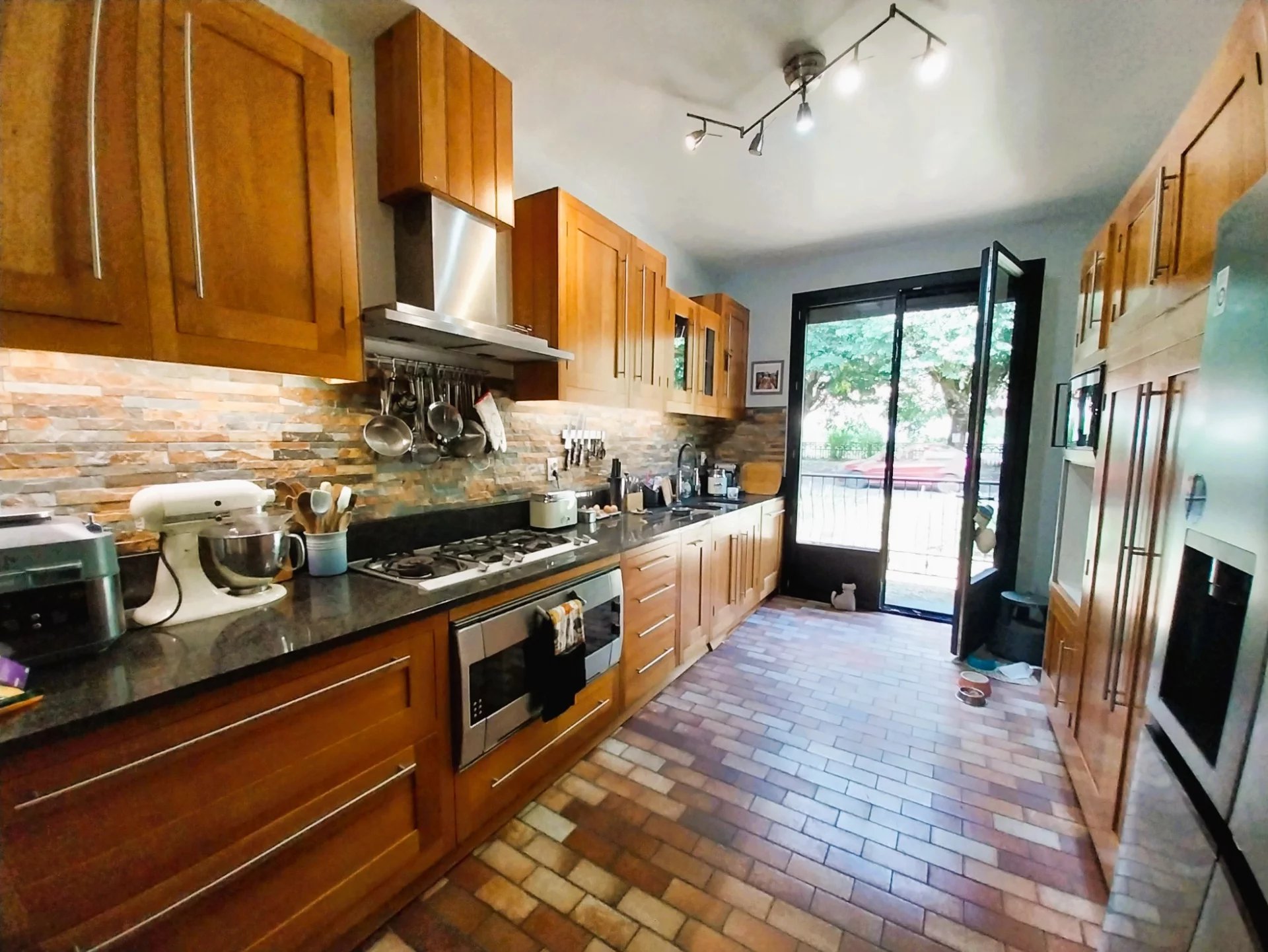 Versatile 4-Bedroom Villa with River Views and Huge Potential, Midi-Pyrénées – France – BVI80223