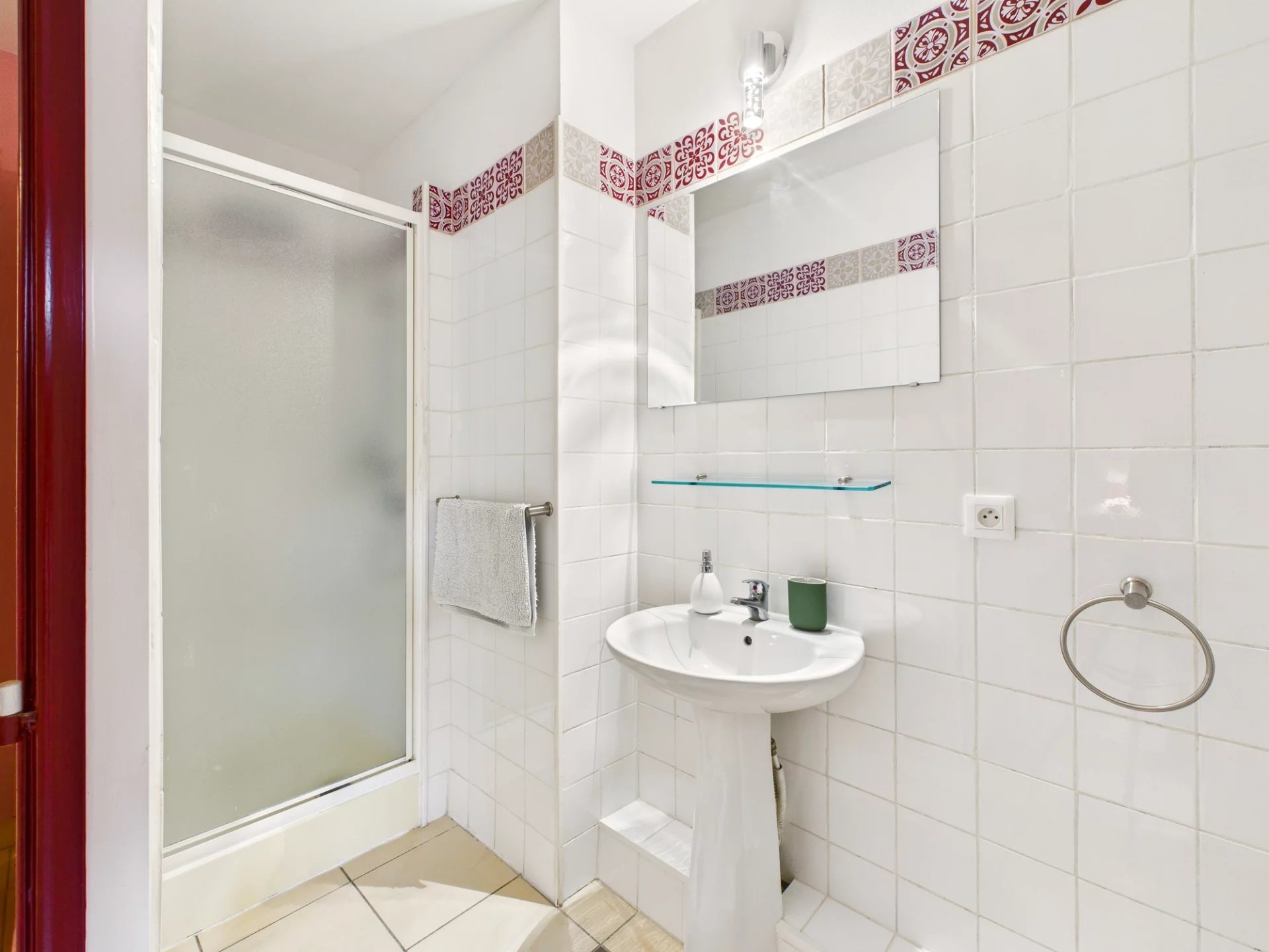 Near Narbonne: Eco riverside property with 9 bedrooms, panaromic views and land, Languedoc-Roussillon – France – BVI83443