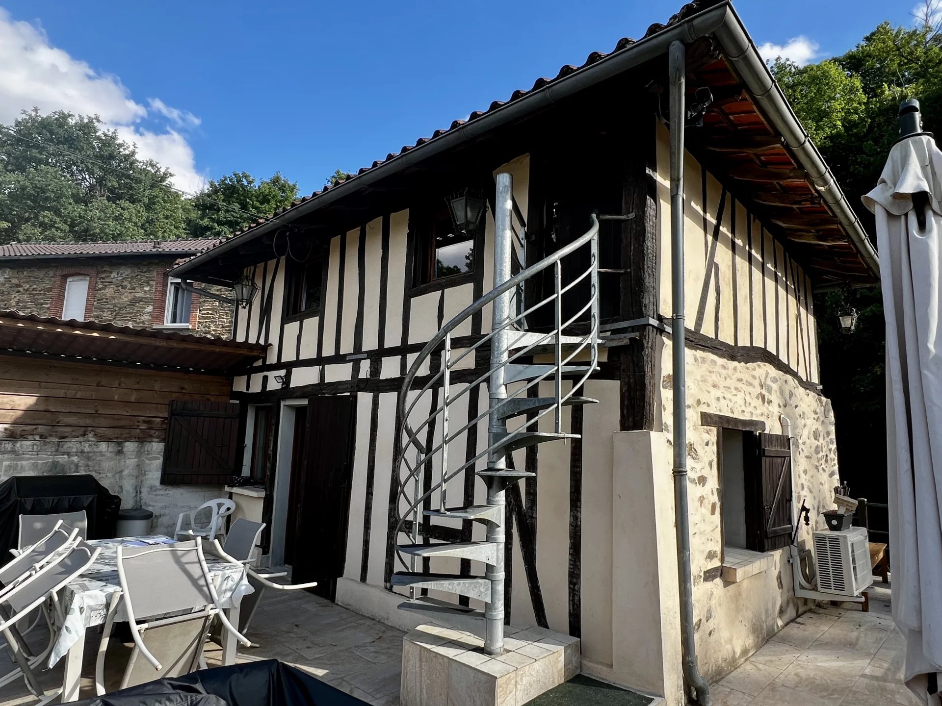 19th-Century Riverside Mill with Guest Annexe, Limousin – France – BVI81675
