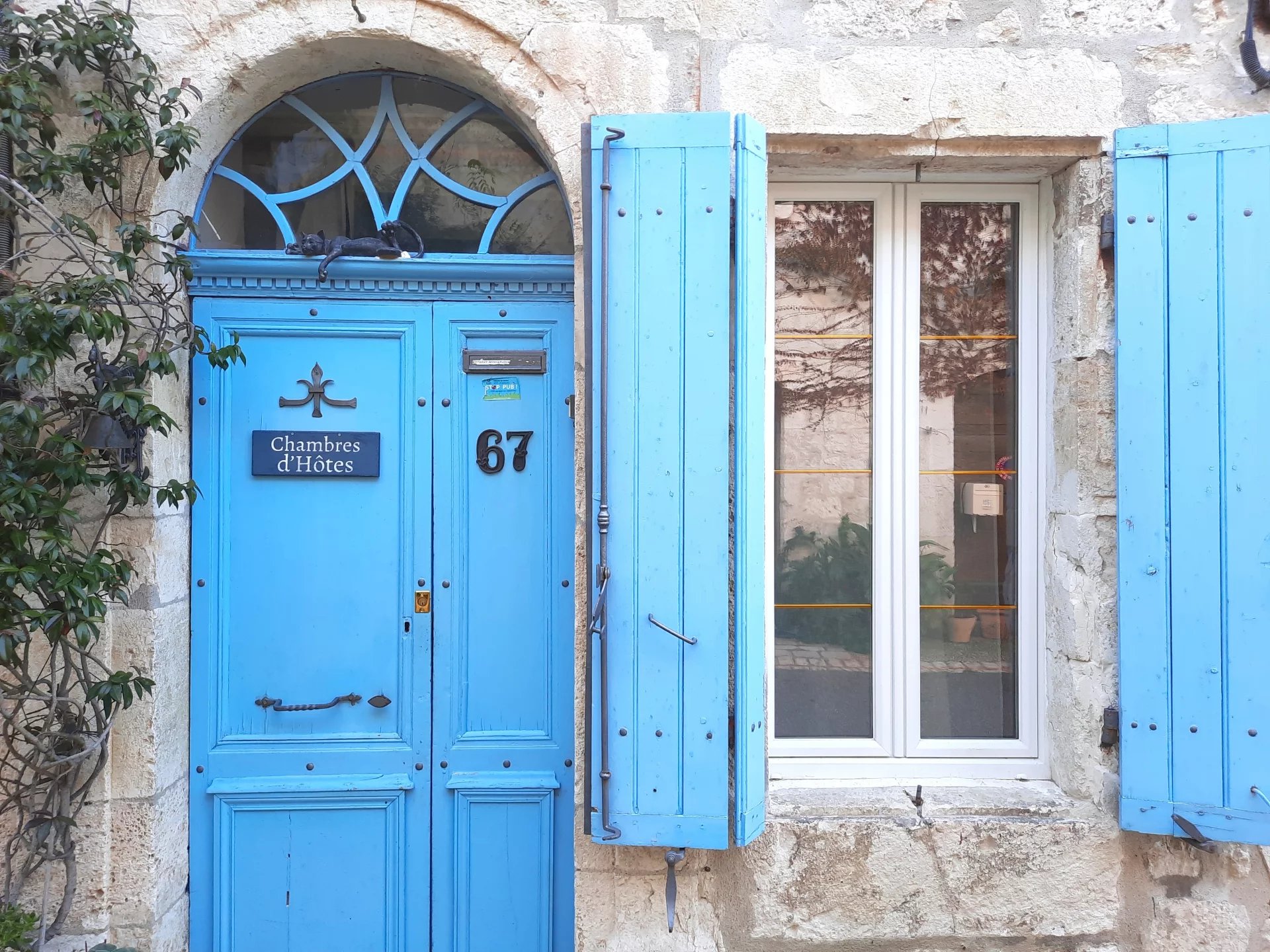 Charming village house with a garage in the bastide of Tournon d’Agenais, Aquitaine – France – BVI83340