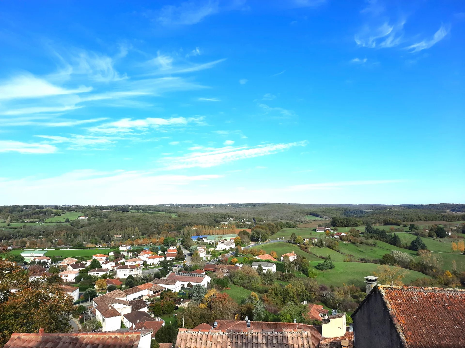 Charming village house with a garage in the bastide of Tournon d’Agenais, Aquitaine – France – BVI83340