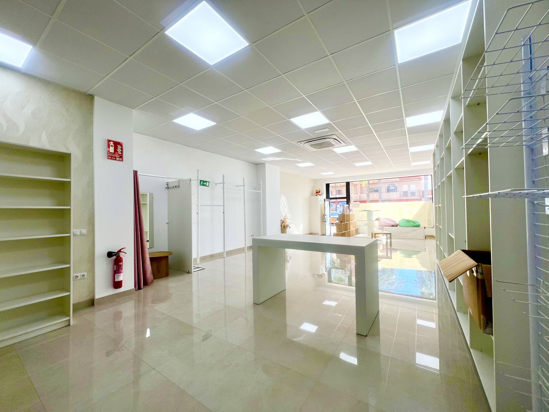 Business in Roquetas De Mar, Almeria, Spain – 428-04955P