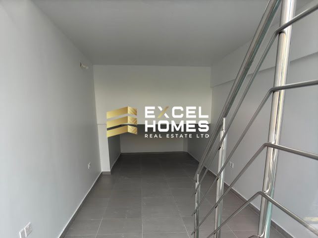 Shop in Msida, Malta – 64775