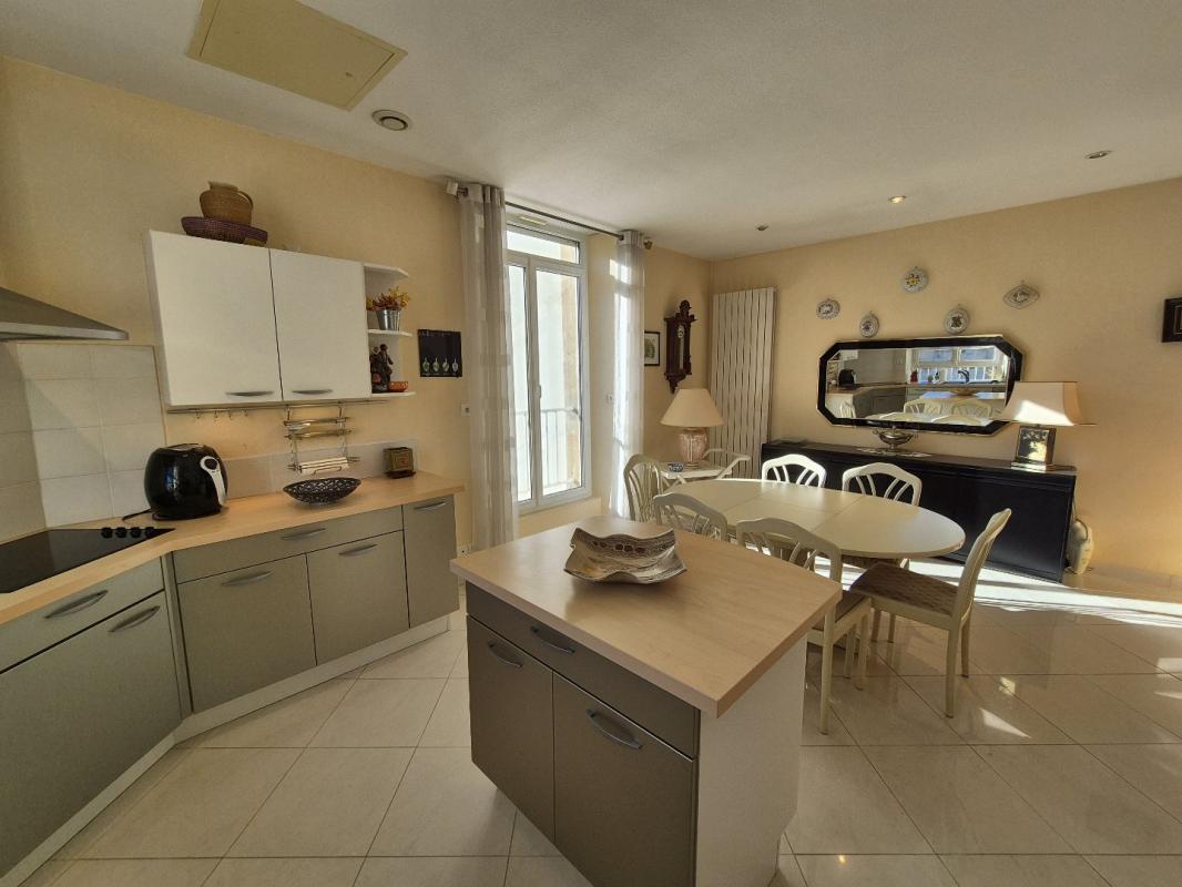 3 bedroom duplex/triplex in Foix, Ariège, France