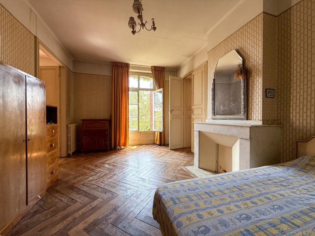 8 bedroom chateau in Castelsarrasin, Tarn-et-Garonne, France – D5CB4133A9834FDF