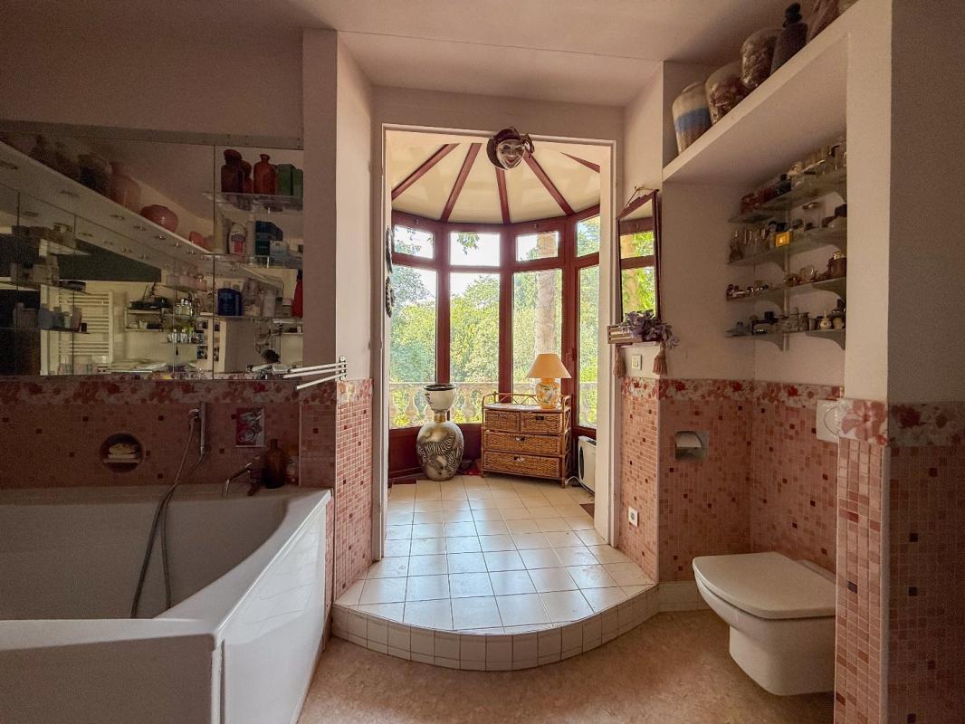 8 bedroom chateau in Castelsarrasin, Tarn-et-Garonne, France – D5CB4133A9834FDF