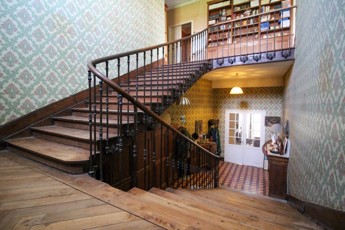 8 bedroom chateau in Castelsarrasin, Tarn-et-Garonne, France – D5CB4133A9834FDF
