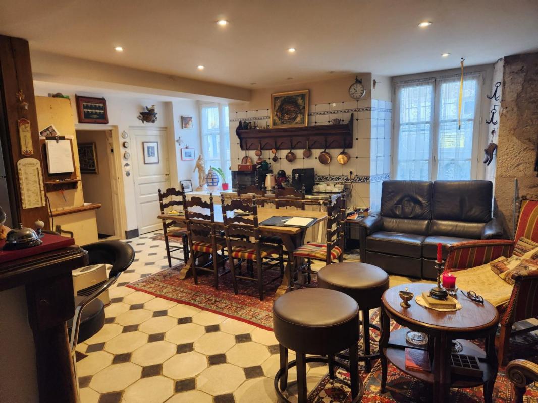 9 bedroom maison in Valence En Poitou, Vienne, France