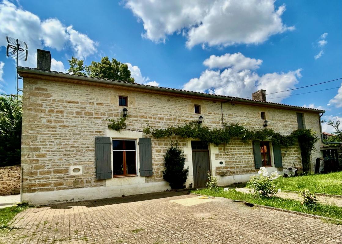 maison de village in Sainte Soline, Deux-Sèvres, France – D338833D0A084CBE