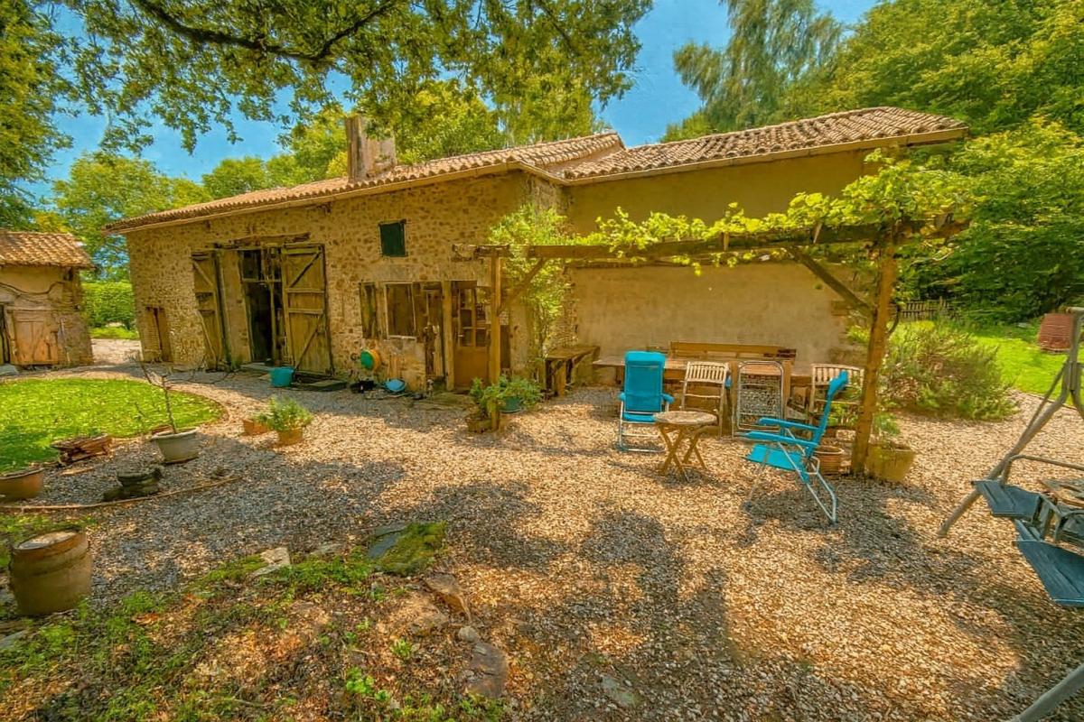 3 bedroom maison in Saulgond, Charente, France – A98D5C04A6194B4D