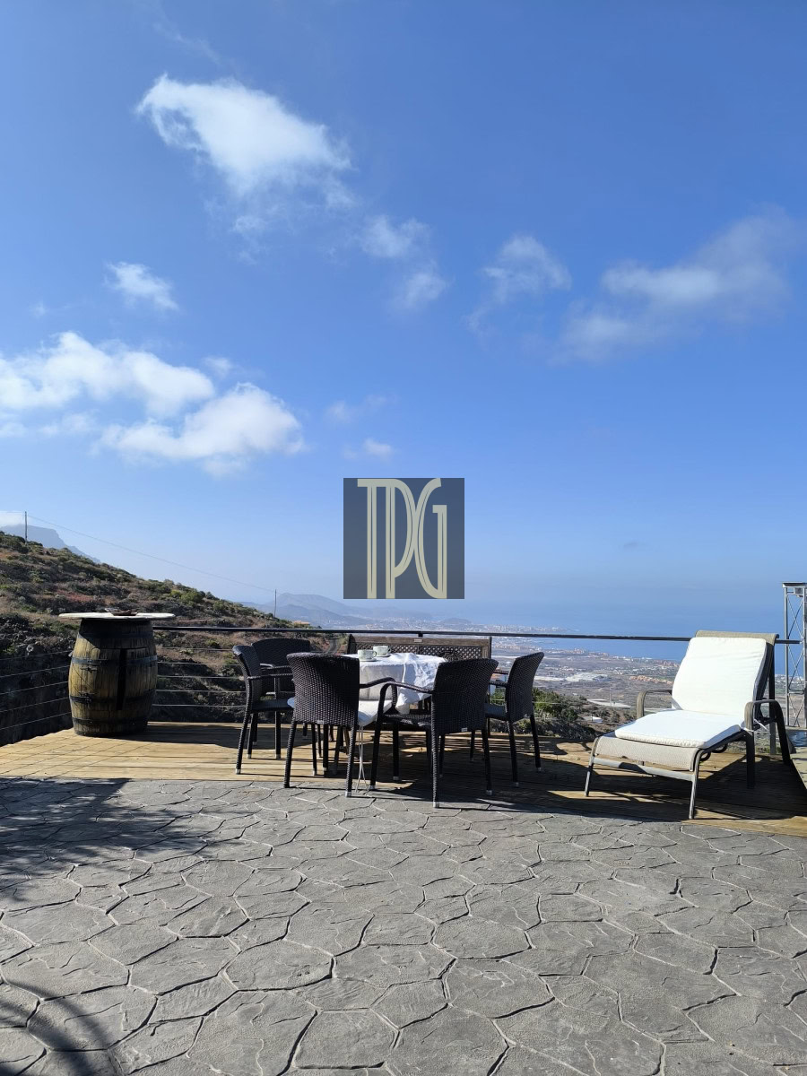 6 Bedroom House with farm For Sale in Los Menores, Tijoco Bajo, Adeje – OPN1893R