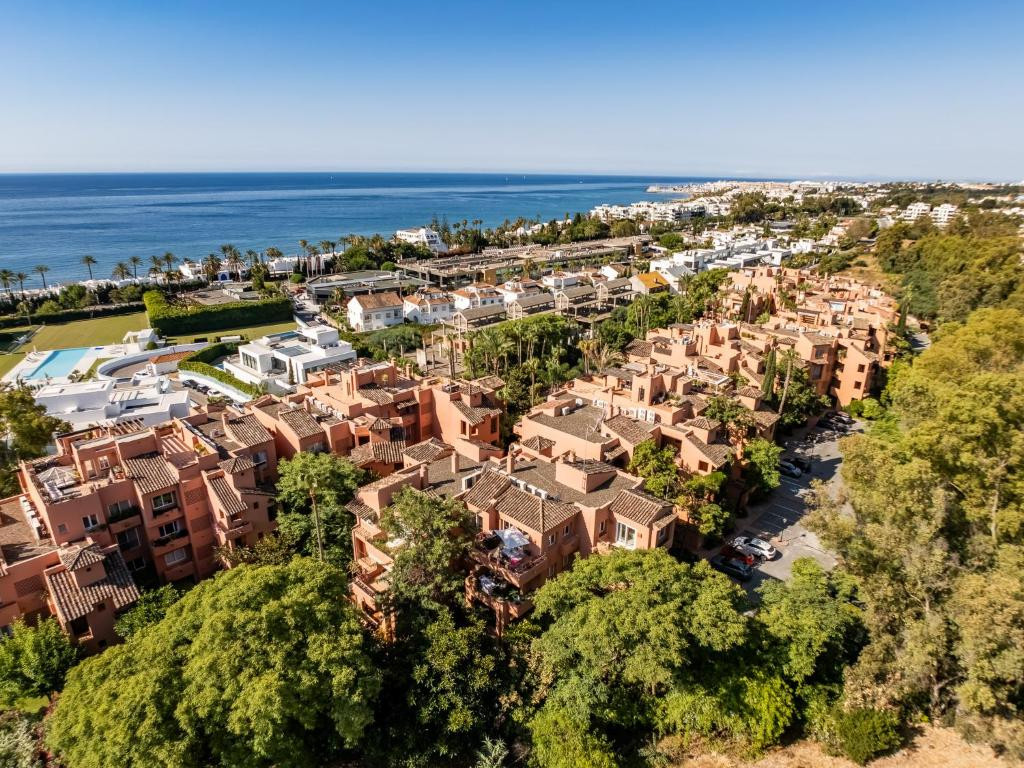 3 bedroom Ground Floor Apartment in Marbella, Malaga, Spain – 428-05000P