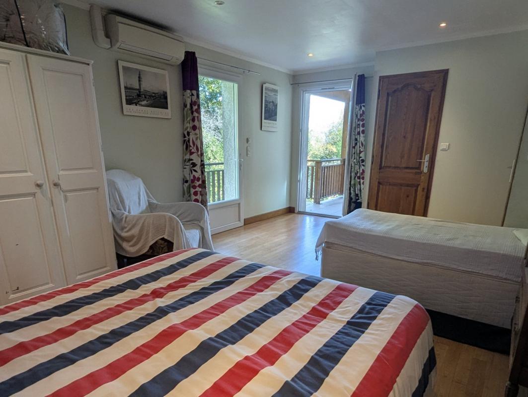 6 bedroom maison in Saint Pierre De Riviere, Ariège, France