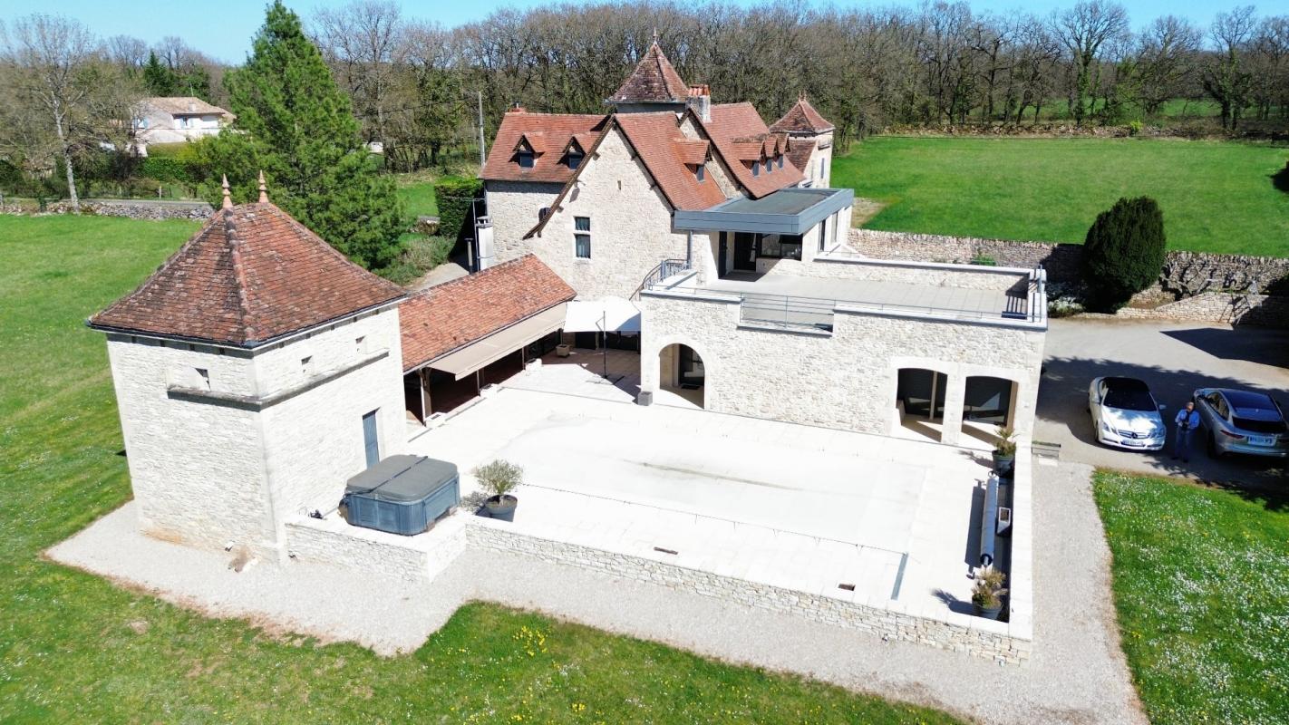 4 bedroom demeure in 20 Km Sud De Figeac, Lot, France – 8CF6602179734DB3