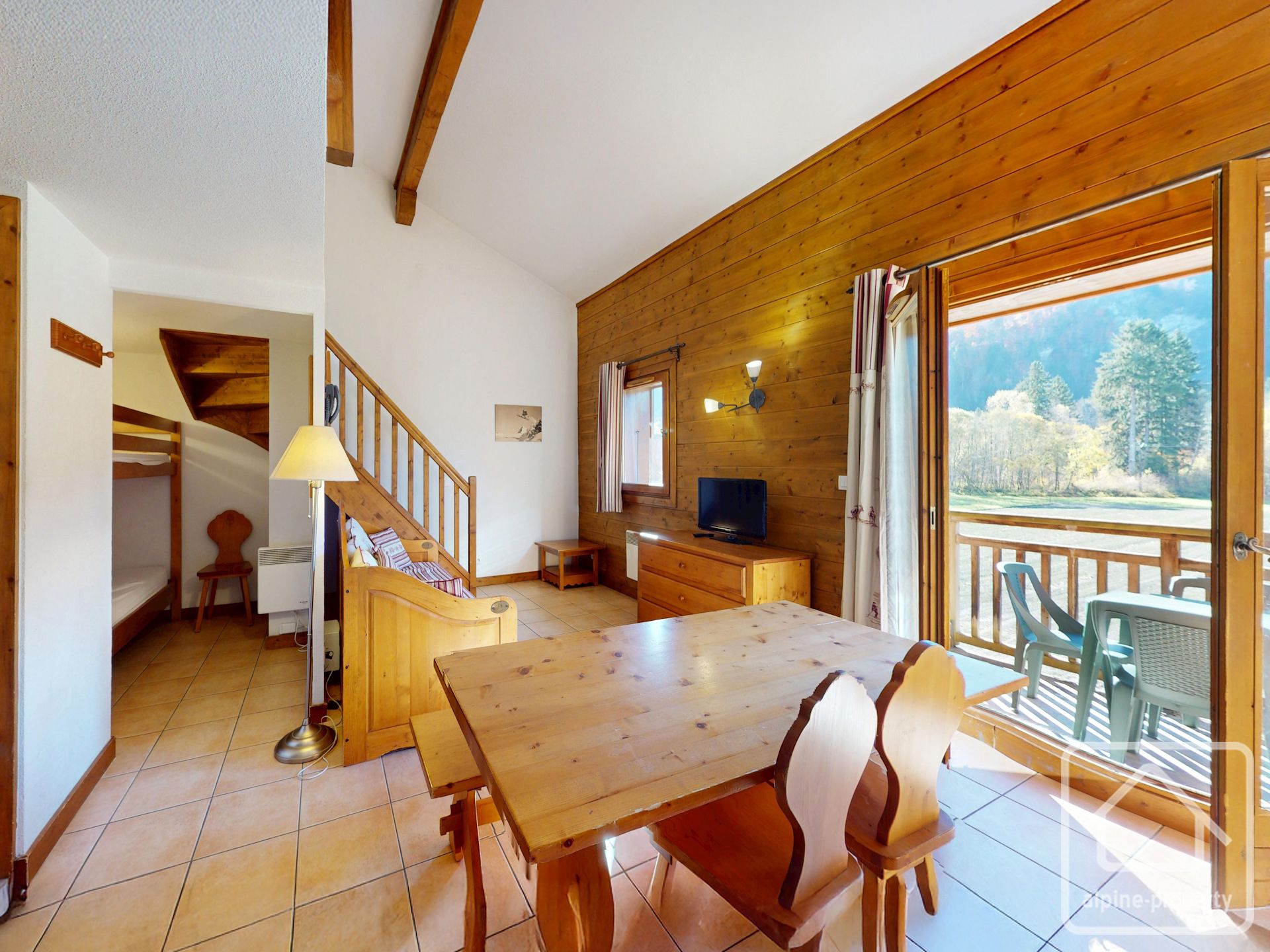 South Facing Duplex 1 Bedroom Plus Bunk Room In Samoens, Comfortably Sleeping 4, Sold Furnished. – NANTDANT