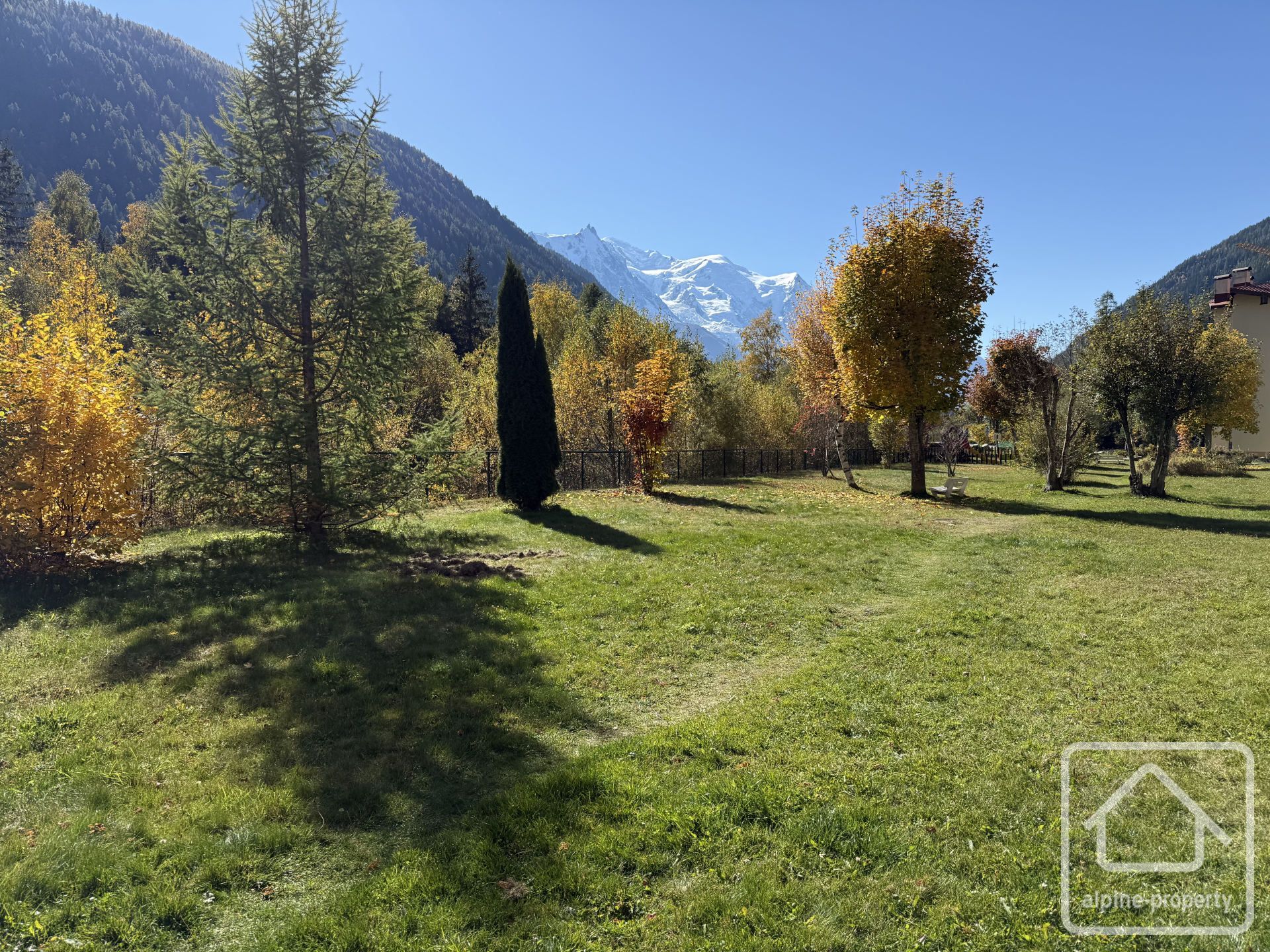 Studio Apartment With Mezzanine In The Grand Roc Residence In Argentière, Barrier Access To The Residence’s Parking. – BRUYERE